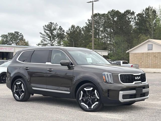 Used 2023 Kia Telluride EX AWD/4WD image 2