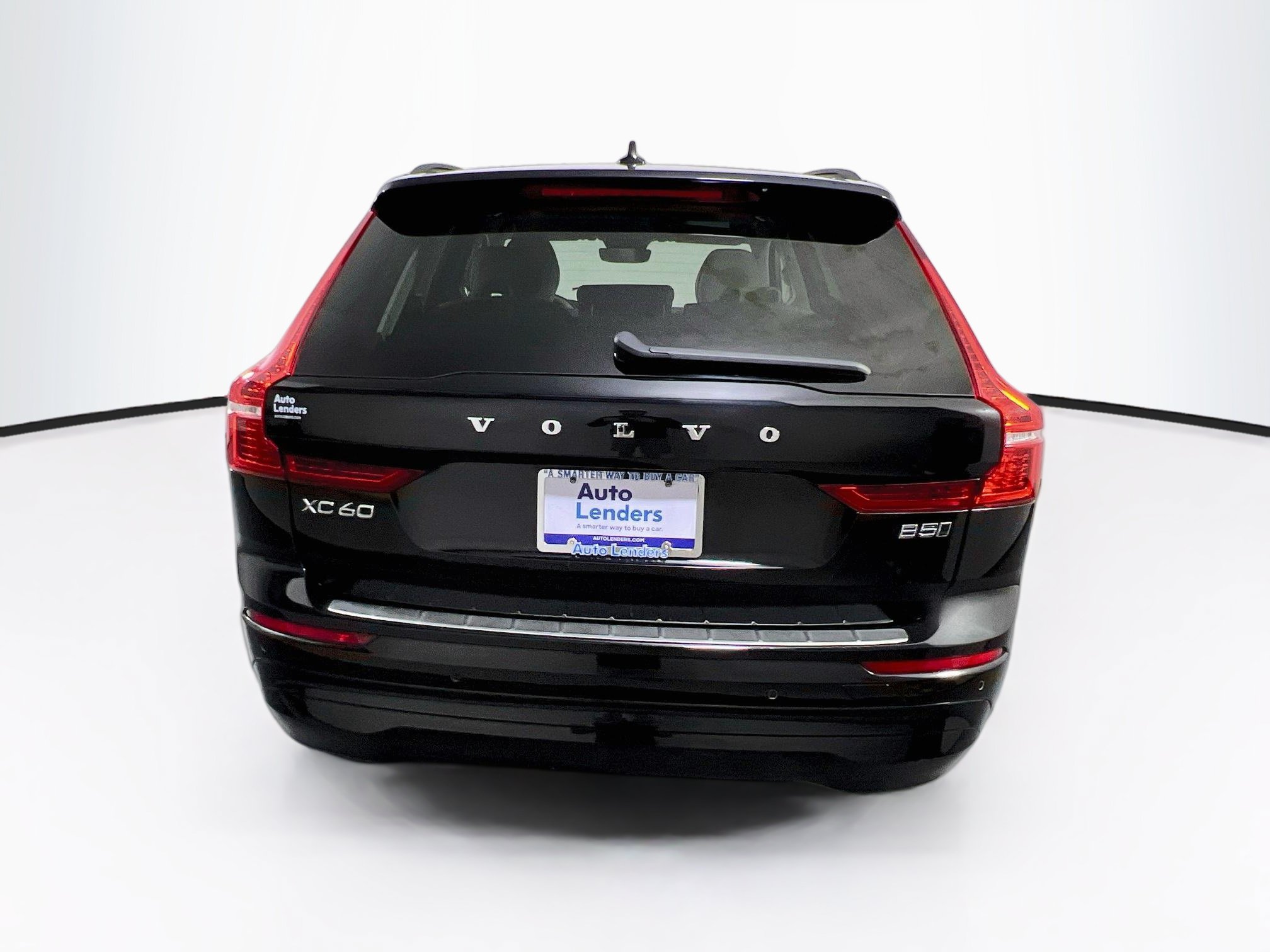 Used 2022 Volvo XC60 B5 Momentum w/ Climate Package AWD/4WD image 6