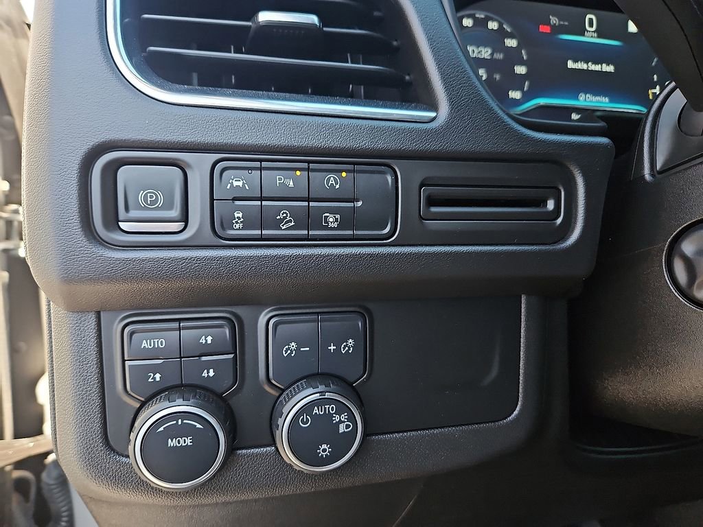 Used 2023 Chevrolet Tahoe Z71 w/ Luxury Package image 23