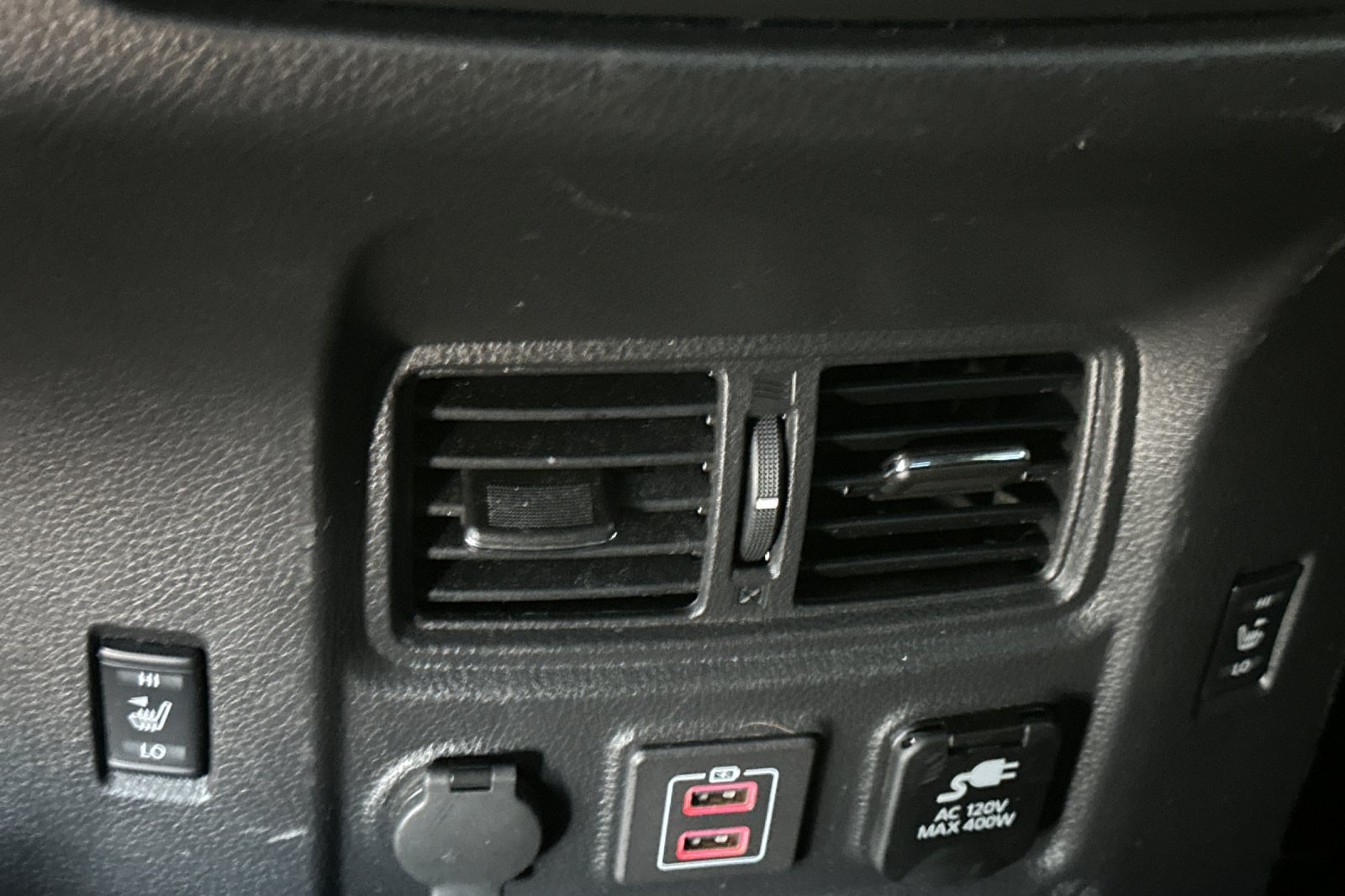 Used 2023 Nissan Titan PRO-4X w/ Pro-4x Convenience Package AWD/4WD image 14