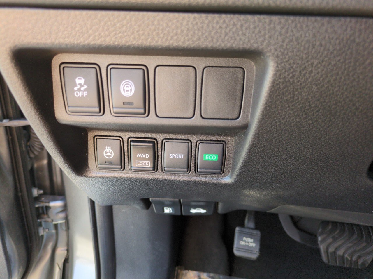Used 2021 Nissan Rogue Sport SV AWD/4WD image 18