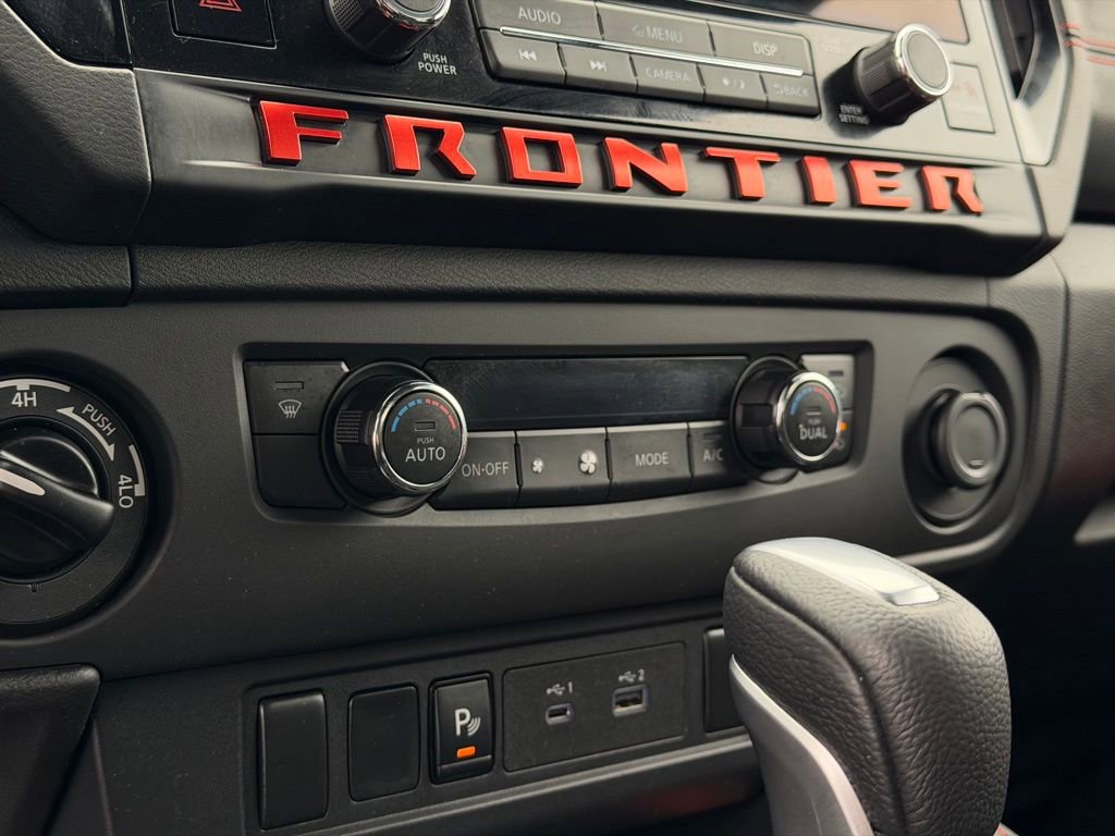 Used 2025 Nissan Frontier PRO-4X image 36