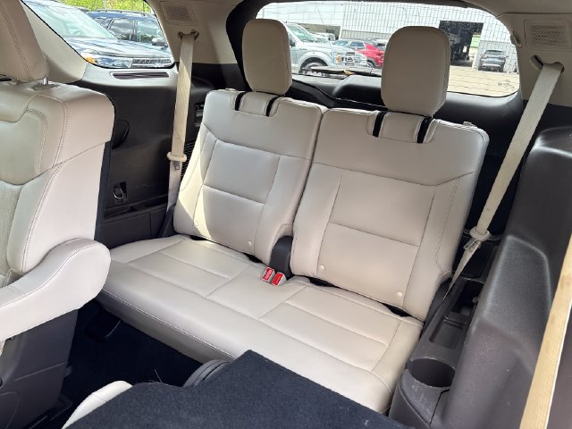 Used 2021 Ford Explorer Platinum AWD/4WD image 24
