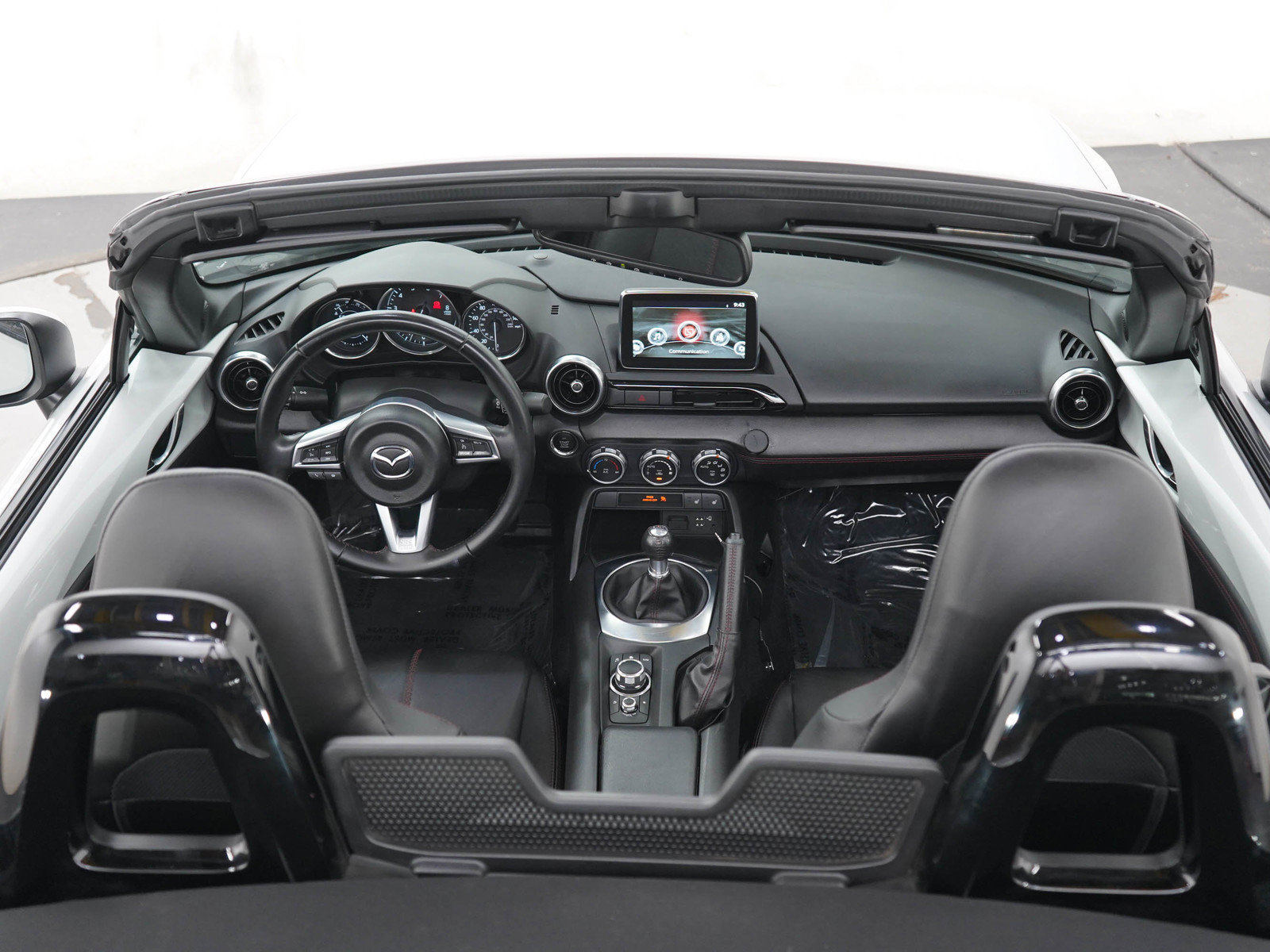 Used 2016 MAZDA MX-5 Miata Grand Touring RWD image 13
