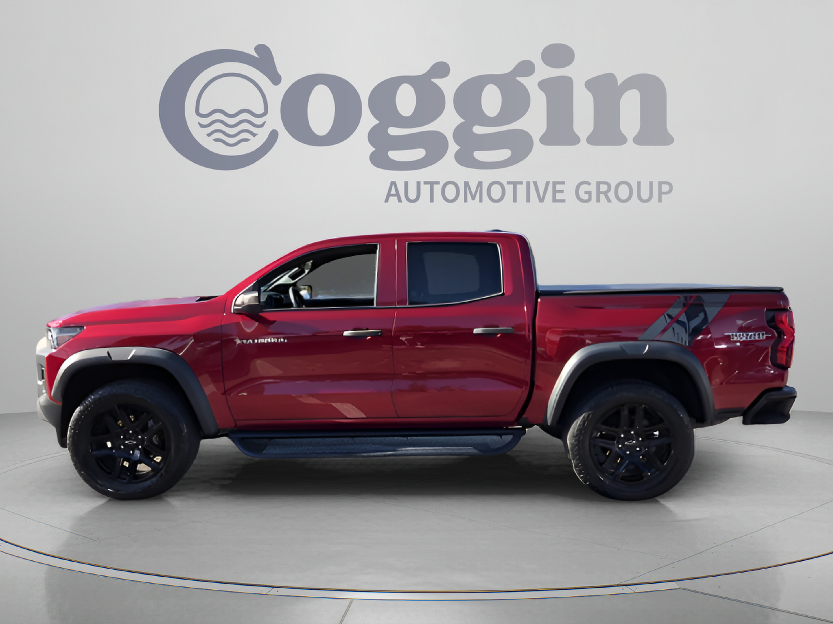 Certified 2023 Chevrolet Colorado Trail Boss w/ Advanced Trailering Package AWD/4WD image 2