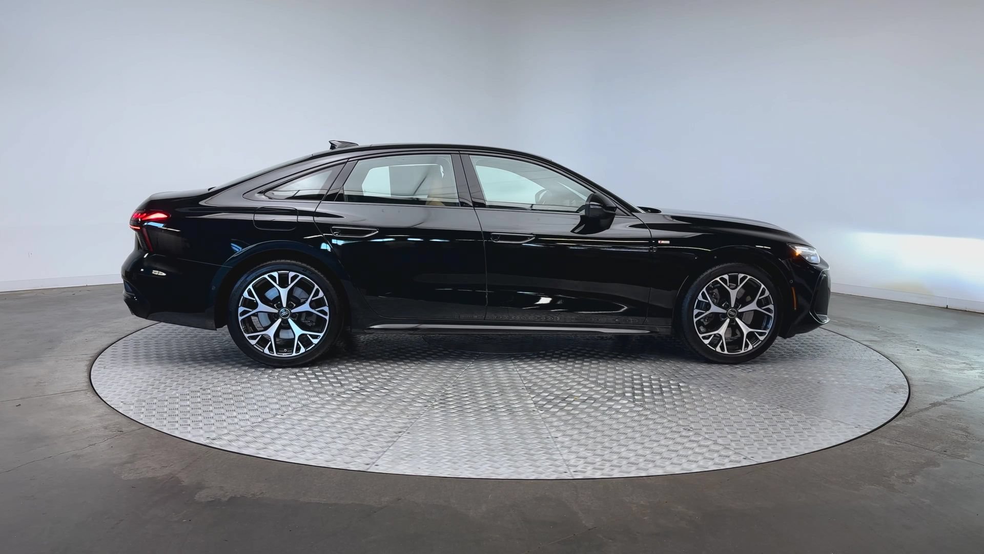 Used 2026 Audi A6 Premium Plus AWD/4WD image 9