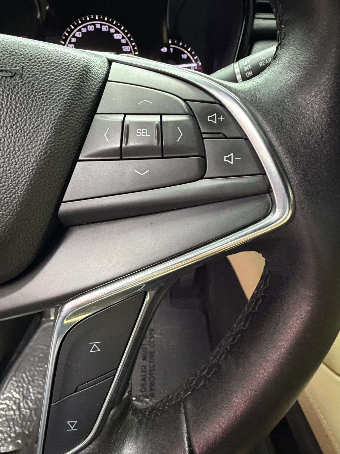 Used 2019 Cadillac XT5 FWD image 16