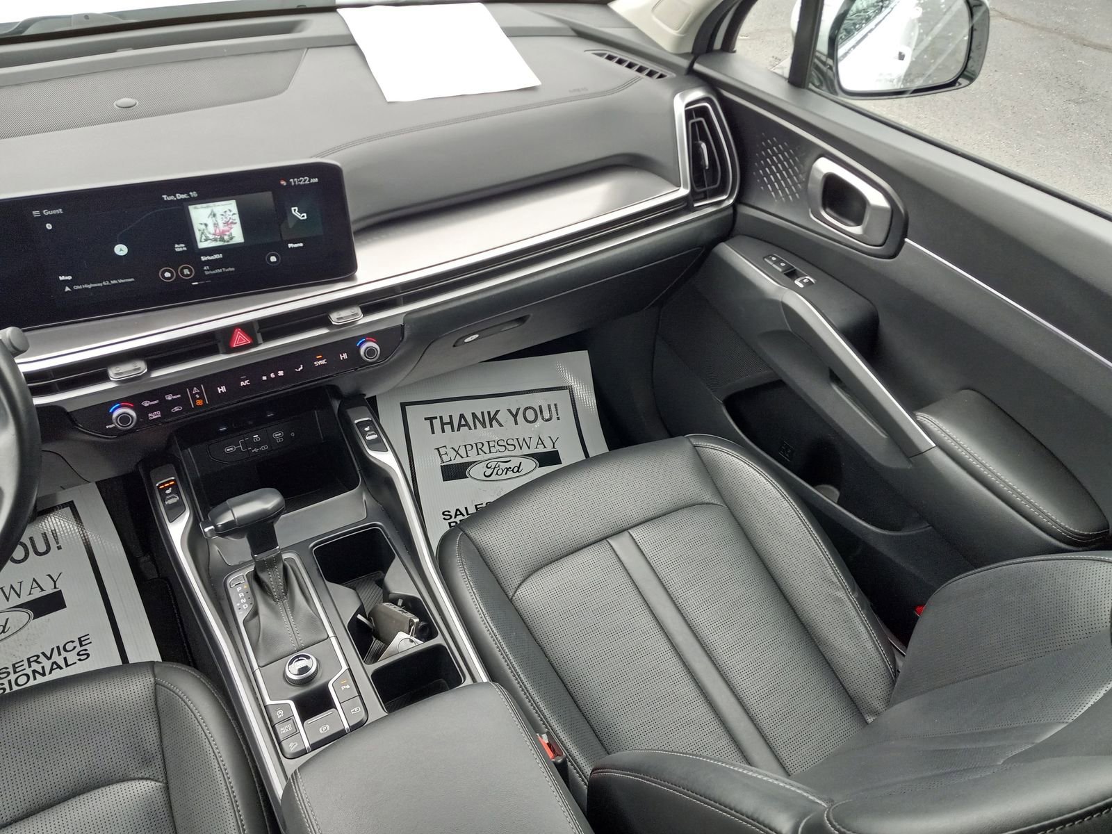 Used 2024 Kia Sorento S image 18