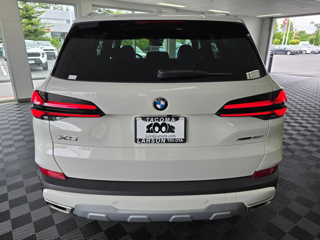 Used 2026 BMW X5 xDrive40i AWD/4WD image 4