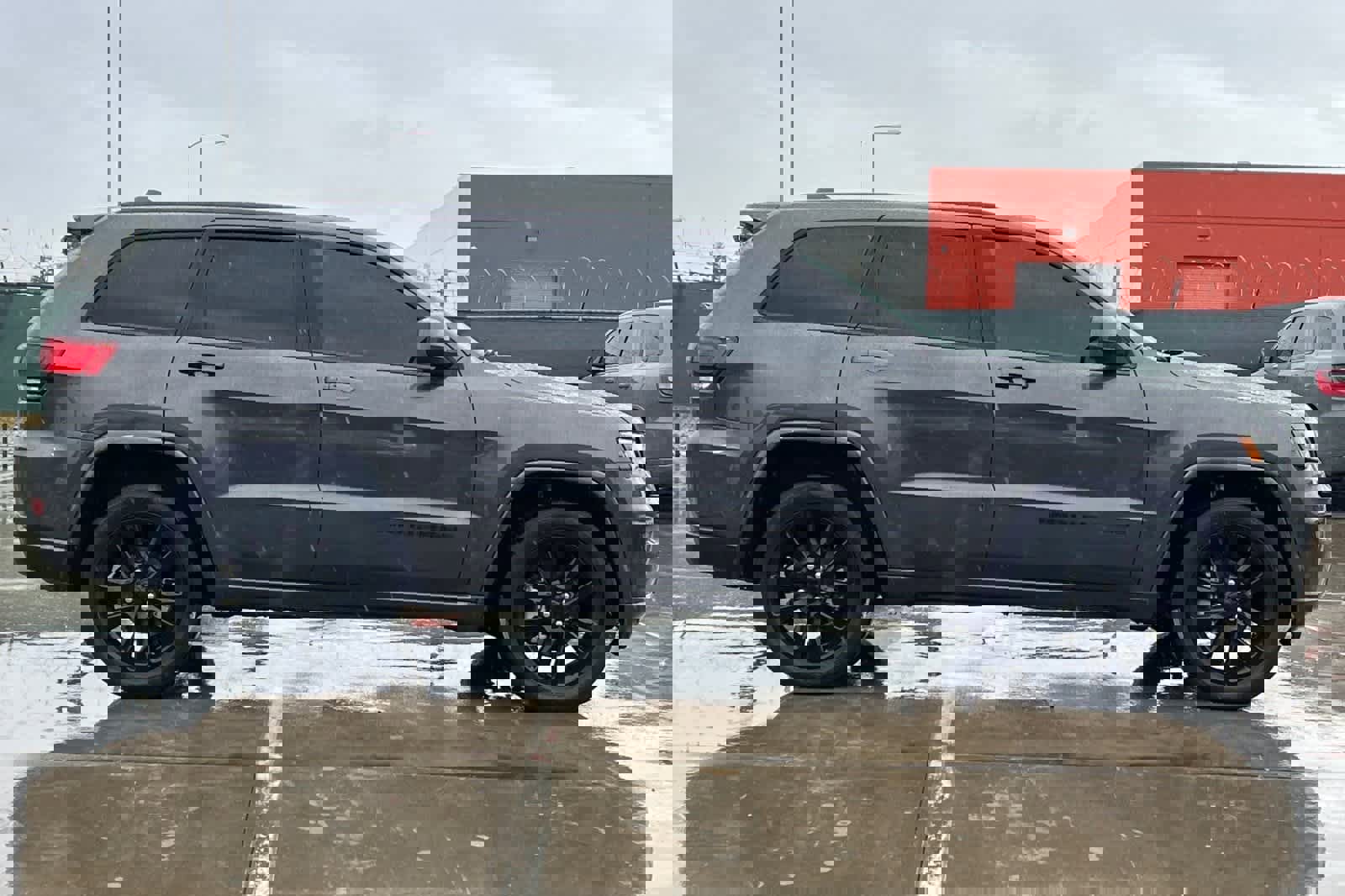 Used 2019 Jeep Grand Cherokee Altitude image 9