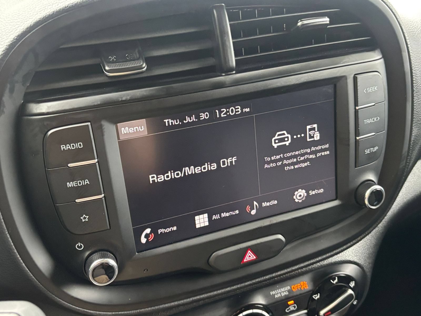 Used 2025 Kia Soul LX w/ LX Technology Package FWD image 20