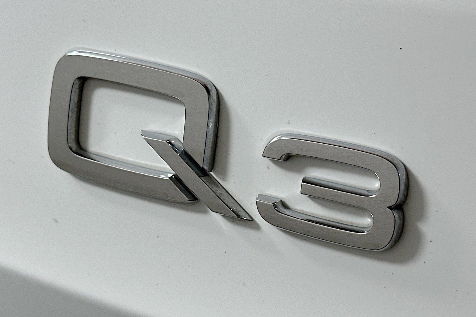 Used 2025 Audi Q3 2.0T Premium AWD/4WD image 10