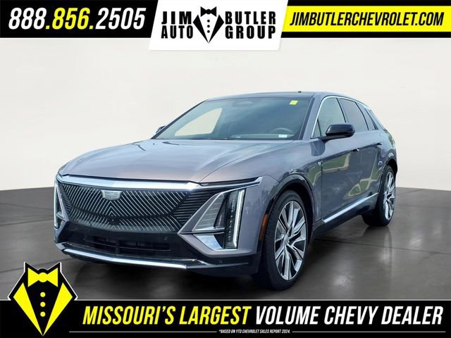 Used 2025 Cadillac Lyriq Luxury w/ LPO, Floor Liner Package AWD/4WD image 1