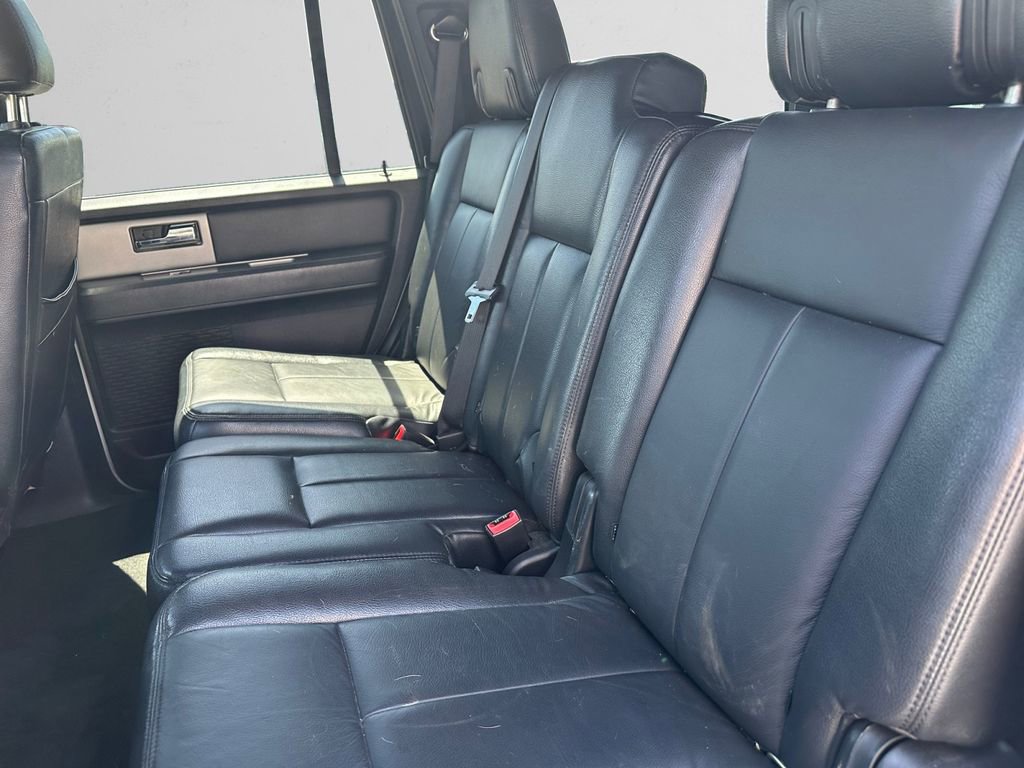 Used 2015 Ford Expedition XLT AWD/4WD image 14