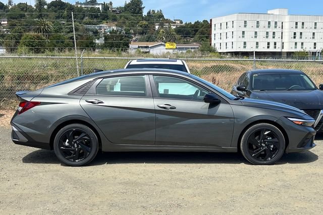 New 2026 Hyundai Elantra Sport FWD image 5