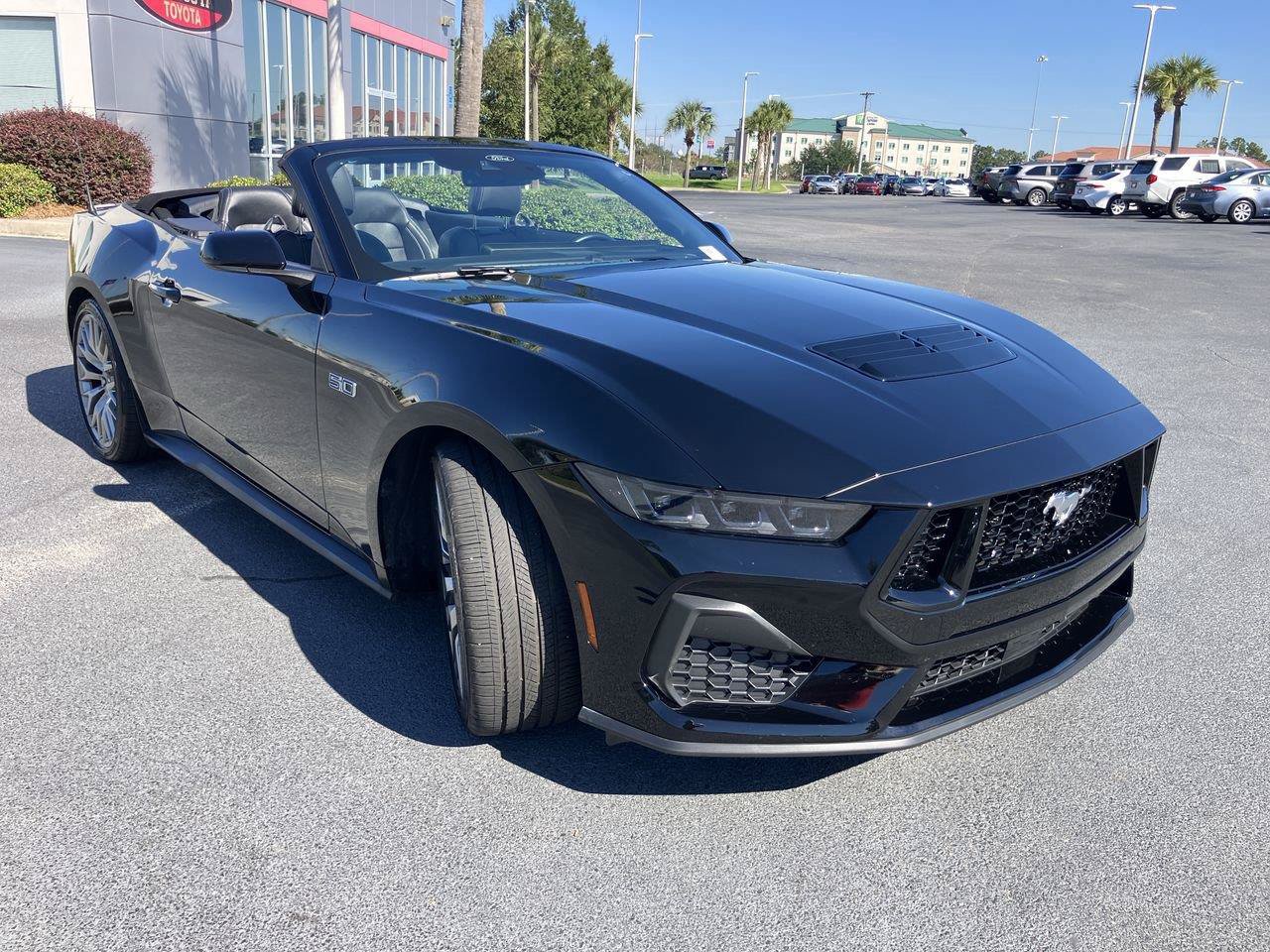 Used 2025 Ford Mustang GT Premium RWD image 18