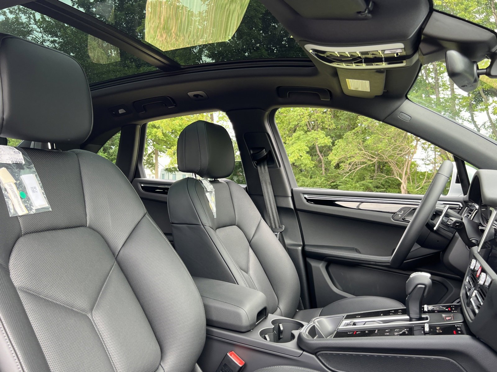 New 2026 Porsche Macan image 22