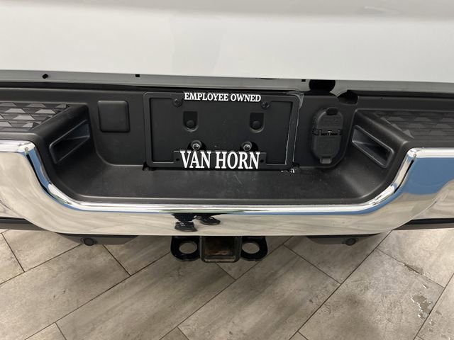 Used 2024 RAM 2500 Tradesman w/ Chrome Appearance Group image 33