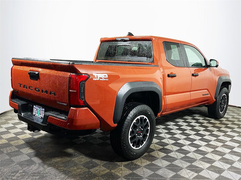 Certified 2025 Toyota Tacoma TRD Off-Road image 8