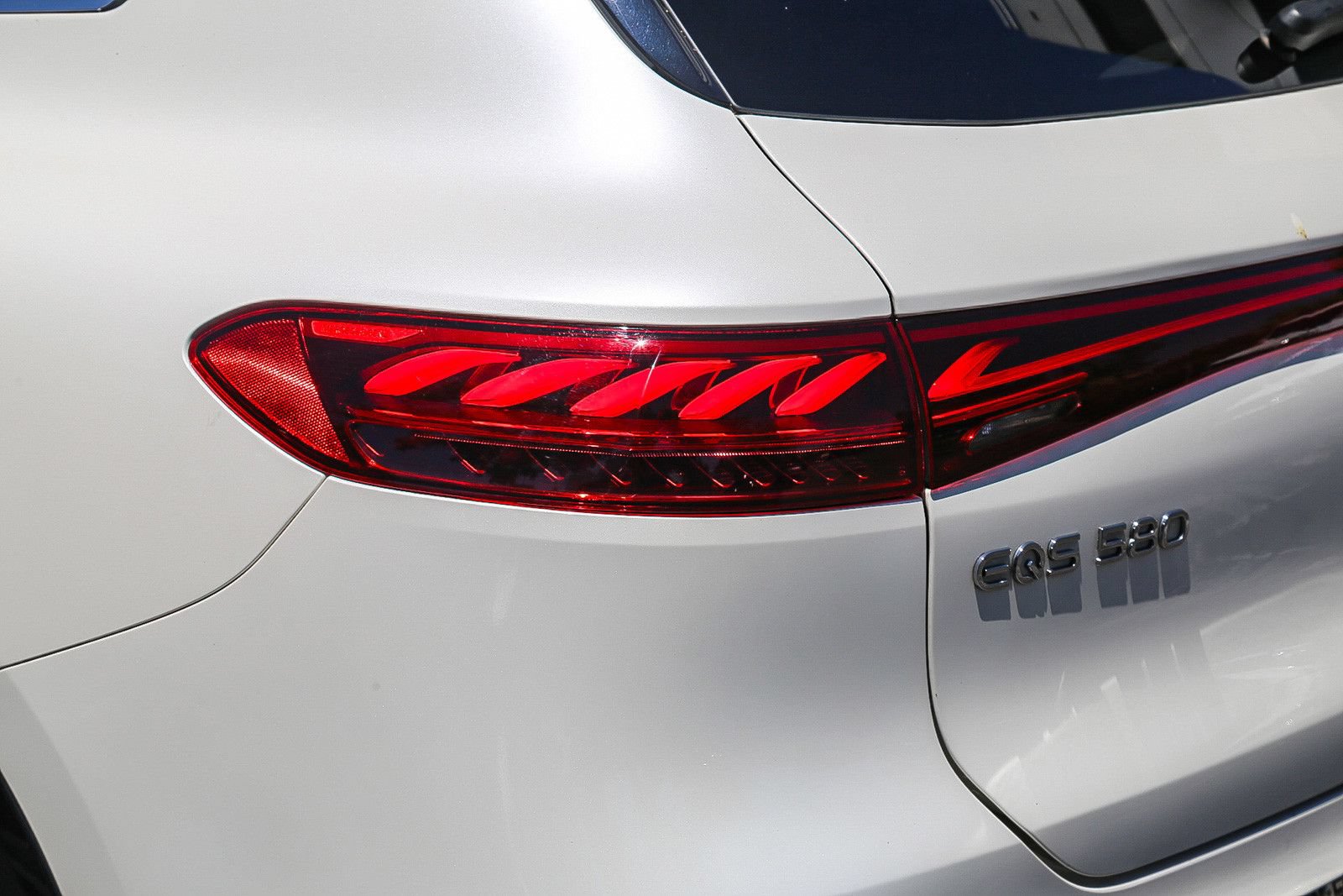 Used 2023 Mercedes-Benz EQS 580 4MATIC SUV image 8