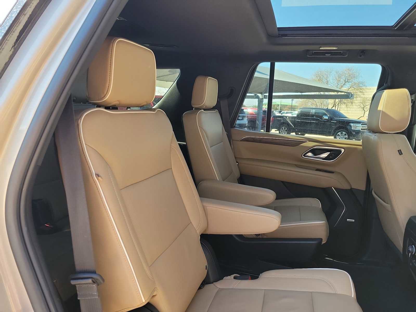 Used 2023 Chevrolet Tahoe Premier image 9