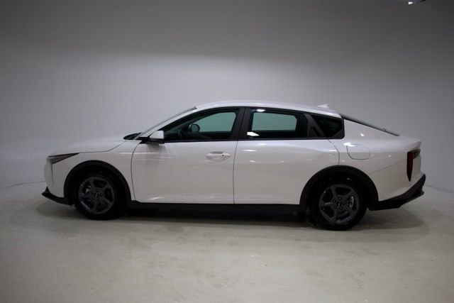 Used 2025 Kia K4 LXS image 4