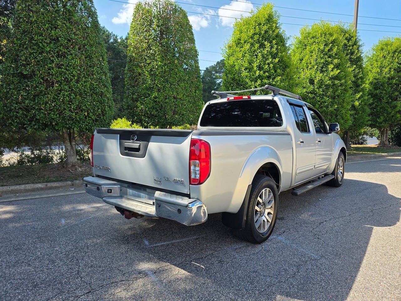 Used 2013 Nissan Frontier SL w/ Moonroof Pkg AWD/4WD image 6
