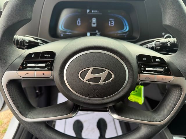 Used 2025 Hyundai Elantra SE image 14