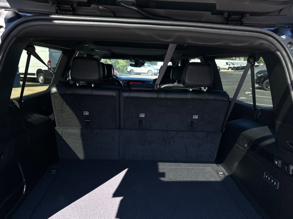 New 2024 Jeep Wagoneer L Series II image 10