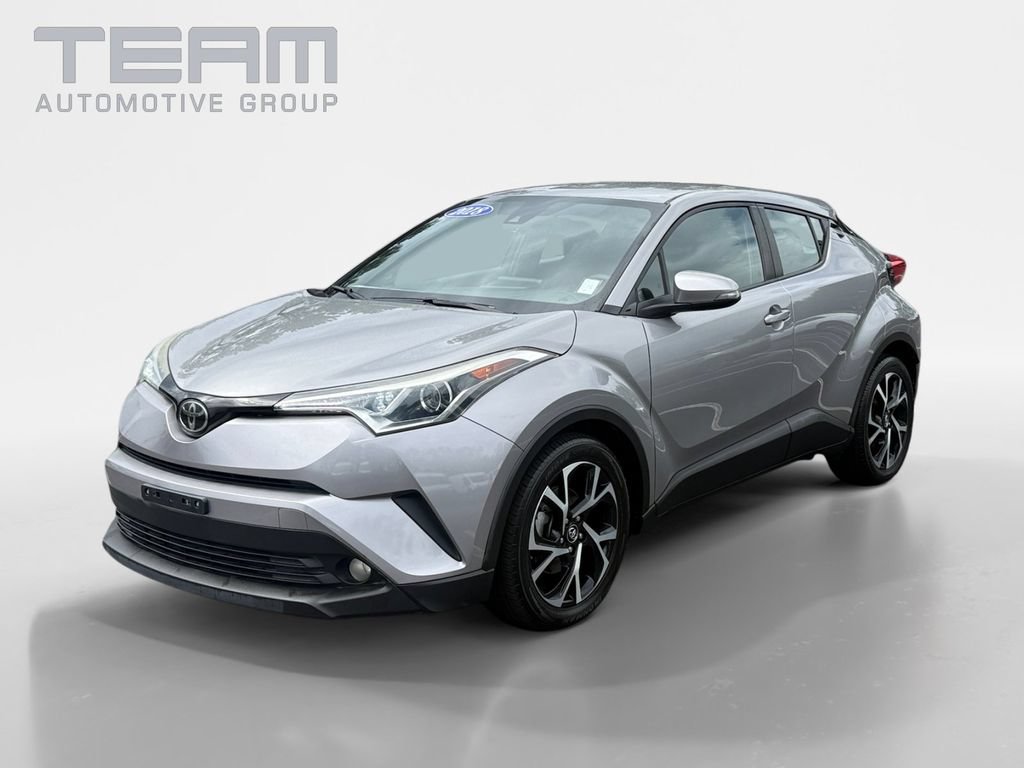 Used 2018 Toyota C-HR XLE FWD image 3