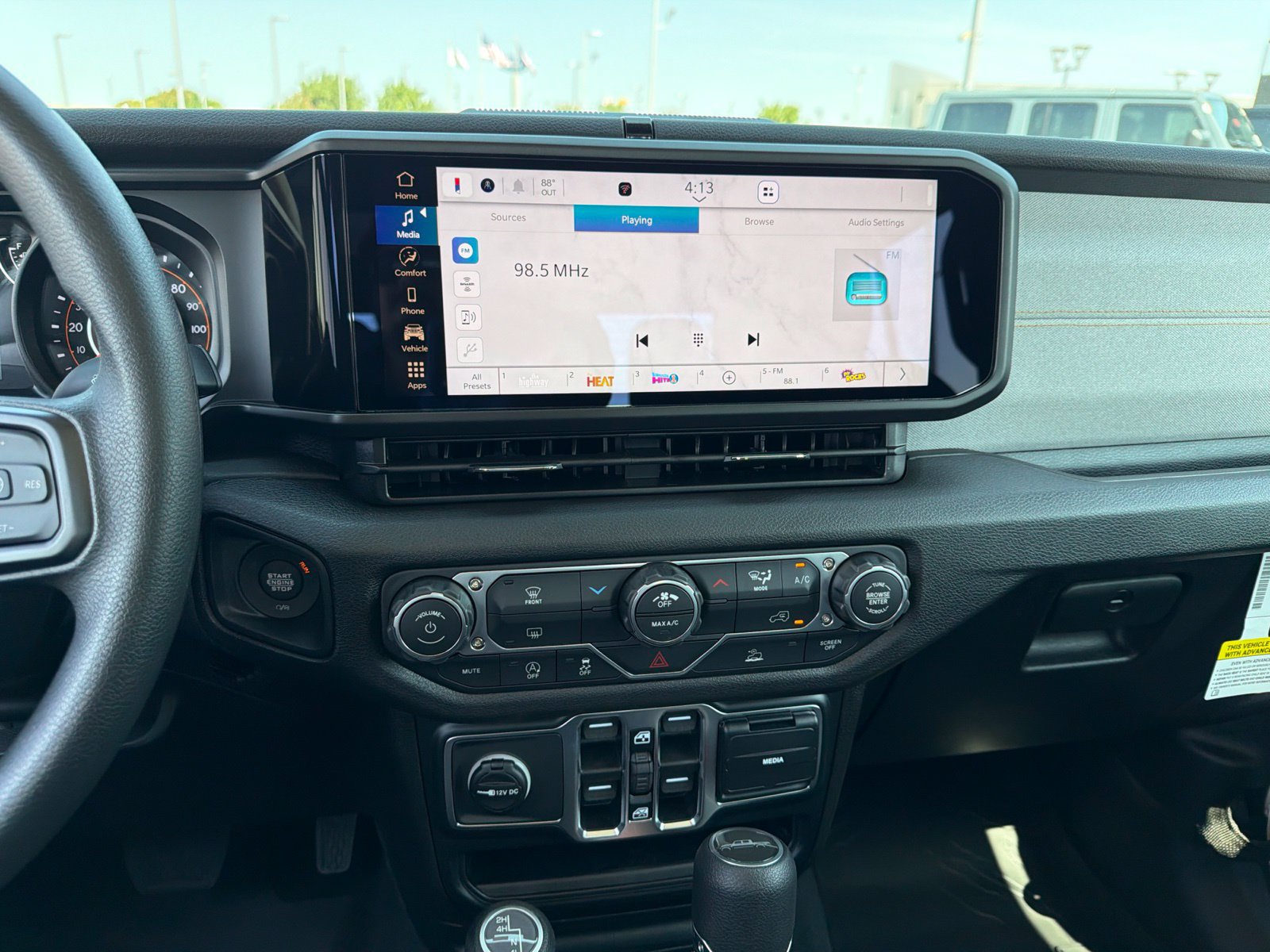 New 2026 Jeep Gladiator Sport AWD/4WD image 20