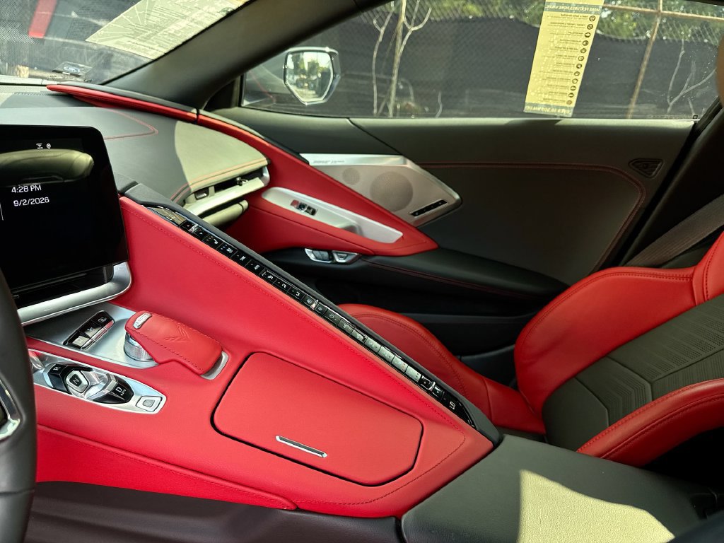 Used 2025 Chevrolet Corvette Stingray Preferred Conv w/ Z51 Performance Package RWD image 24