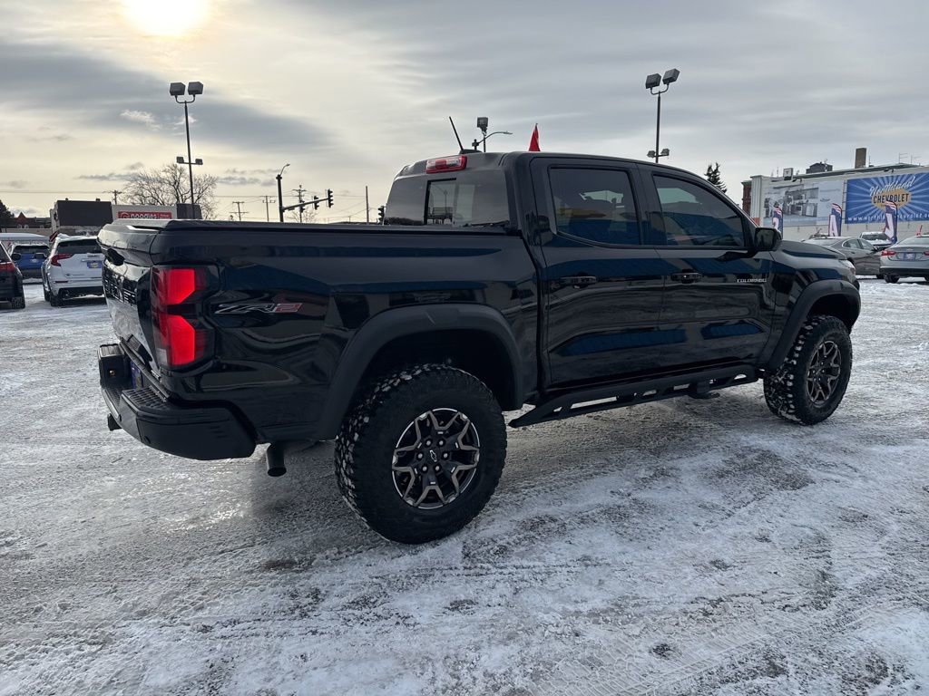 Used 2024 Chevrolet Colorado ZR2 w/ Technology Package image 9