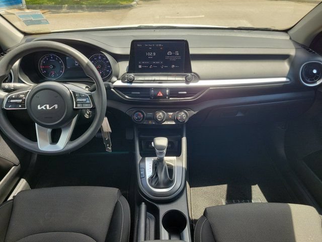 Used 2023 Kia Forte LXS w/ LXS Technology Package FWD image 13