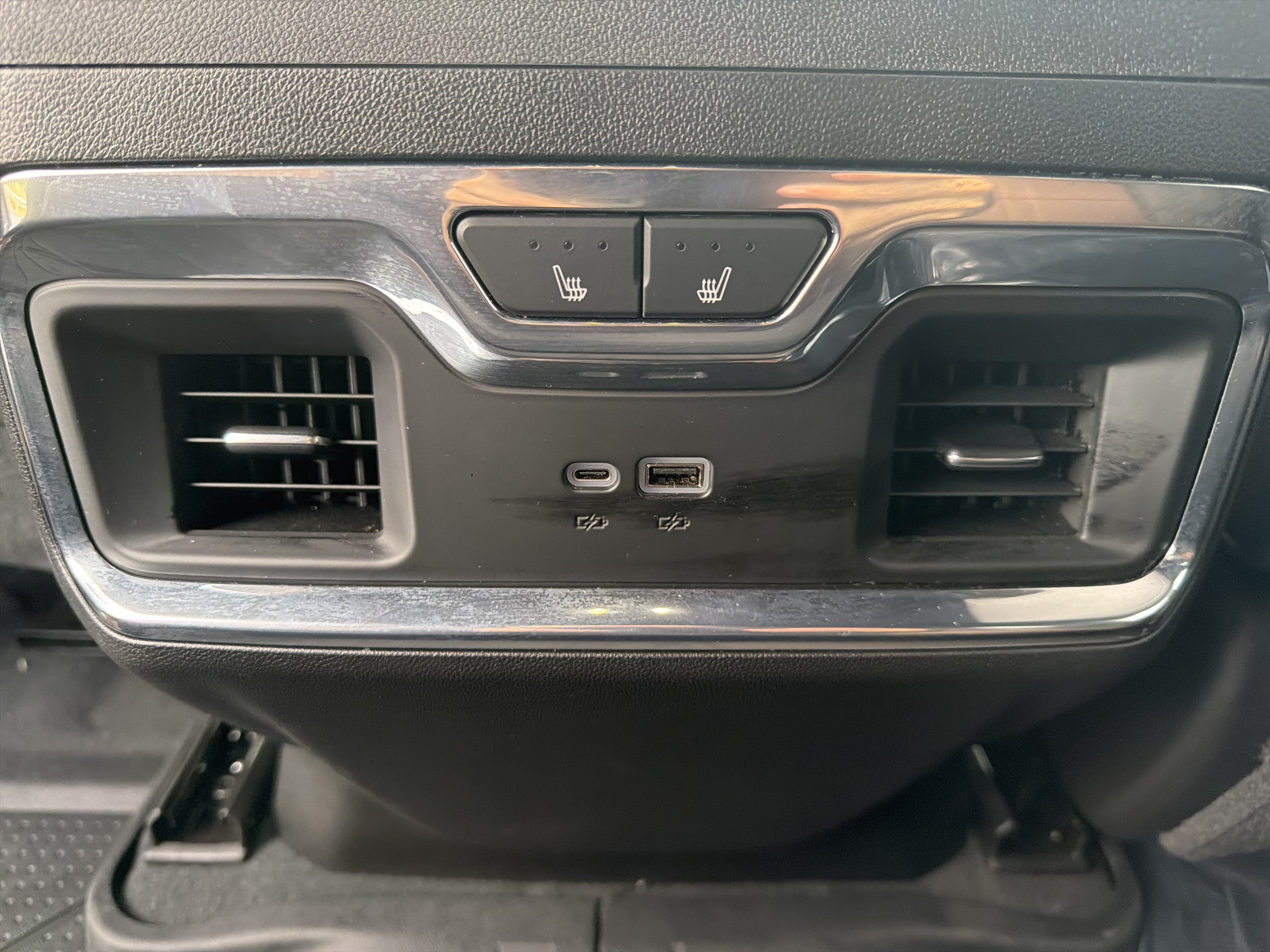 Used 2026 Chevrolet Silverado 3500 High Country w/ High Country Premium Package AWD/4WD image 45