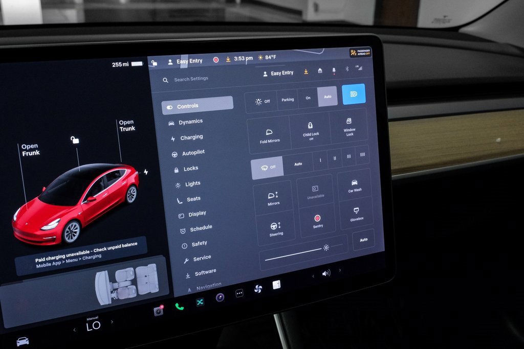 Used 2018 Tesla Model 3 Long Range image 32