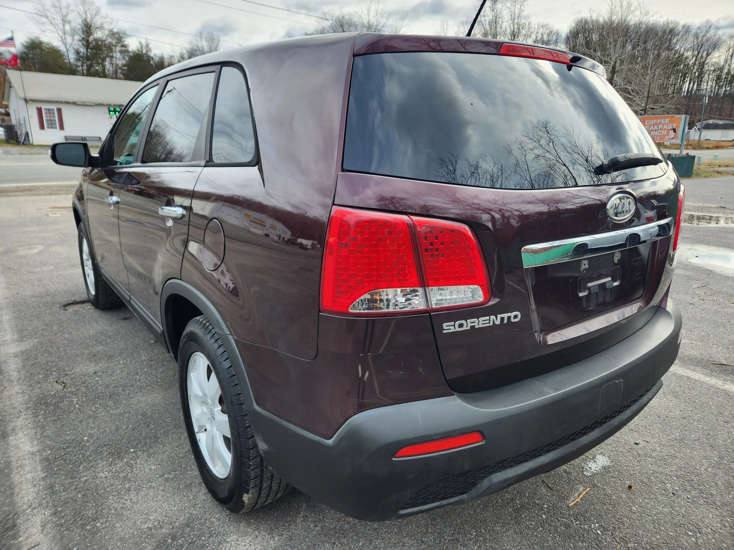 Used 2012 Kia Sorento LX image 10