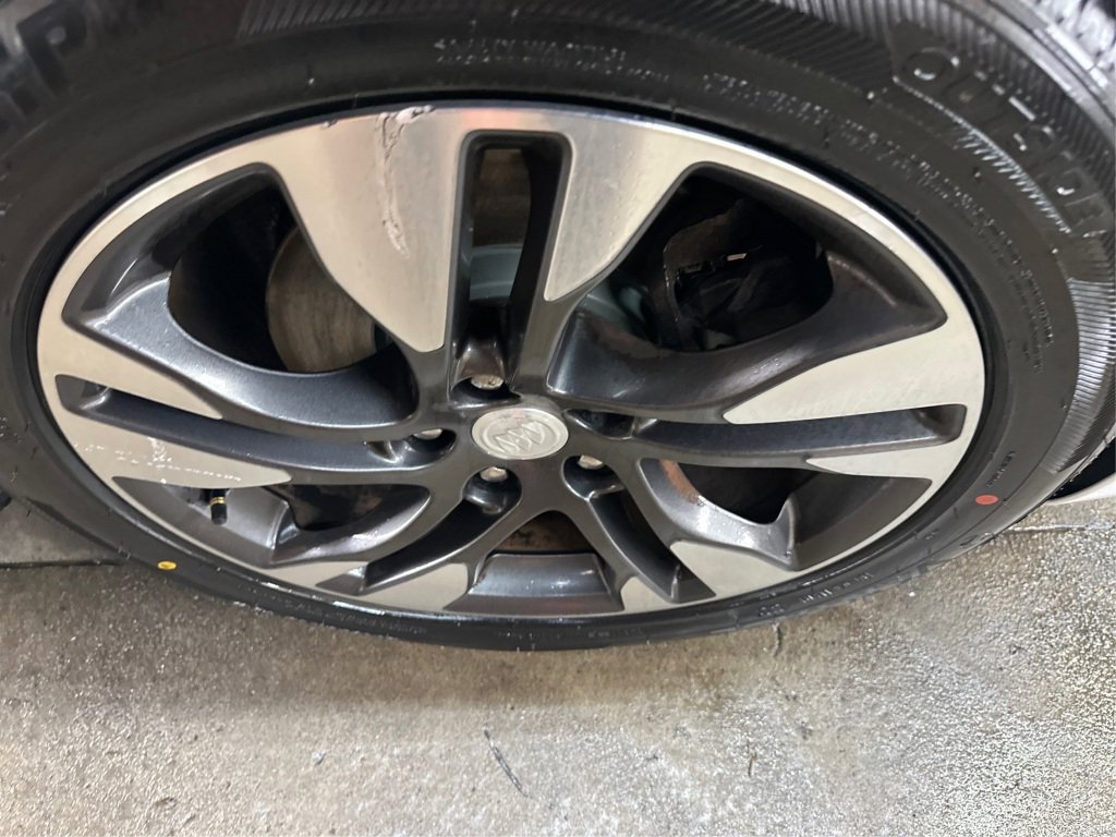 Used 2018 Buick Regal Preferred w/ Sights and Sounds Package image 17