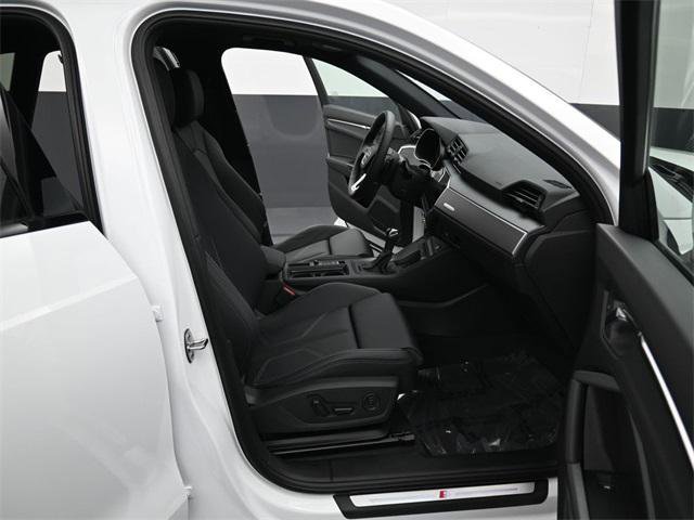 New 2025 Audi Q3 2.0T Premium image 14