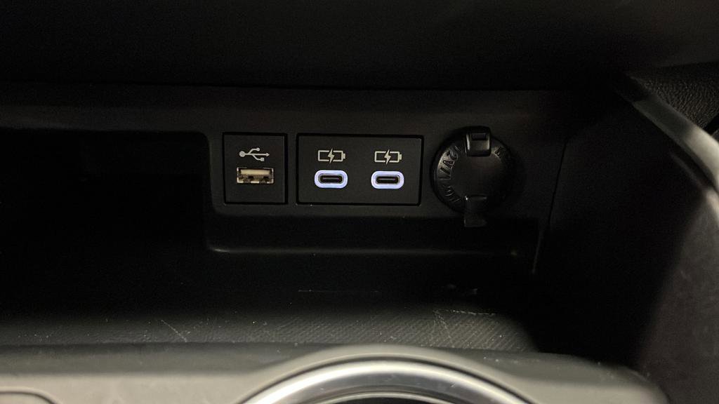 Used 2023 Toyota Highlander LE FWD image 31