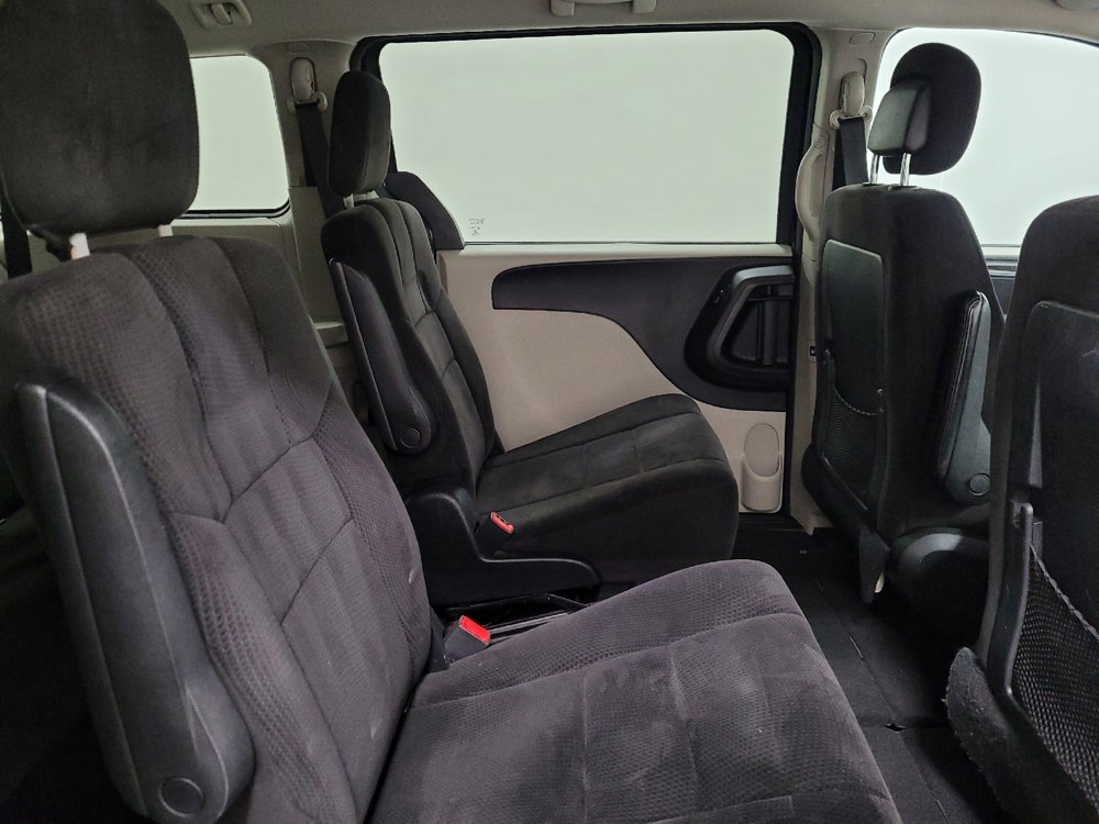 Used 2014 Dodge Grand Caravan SXT image 19