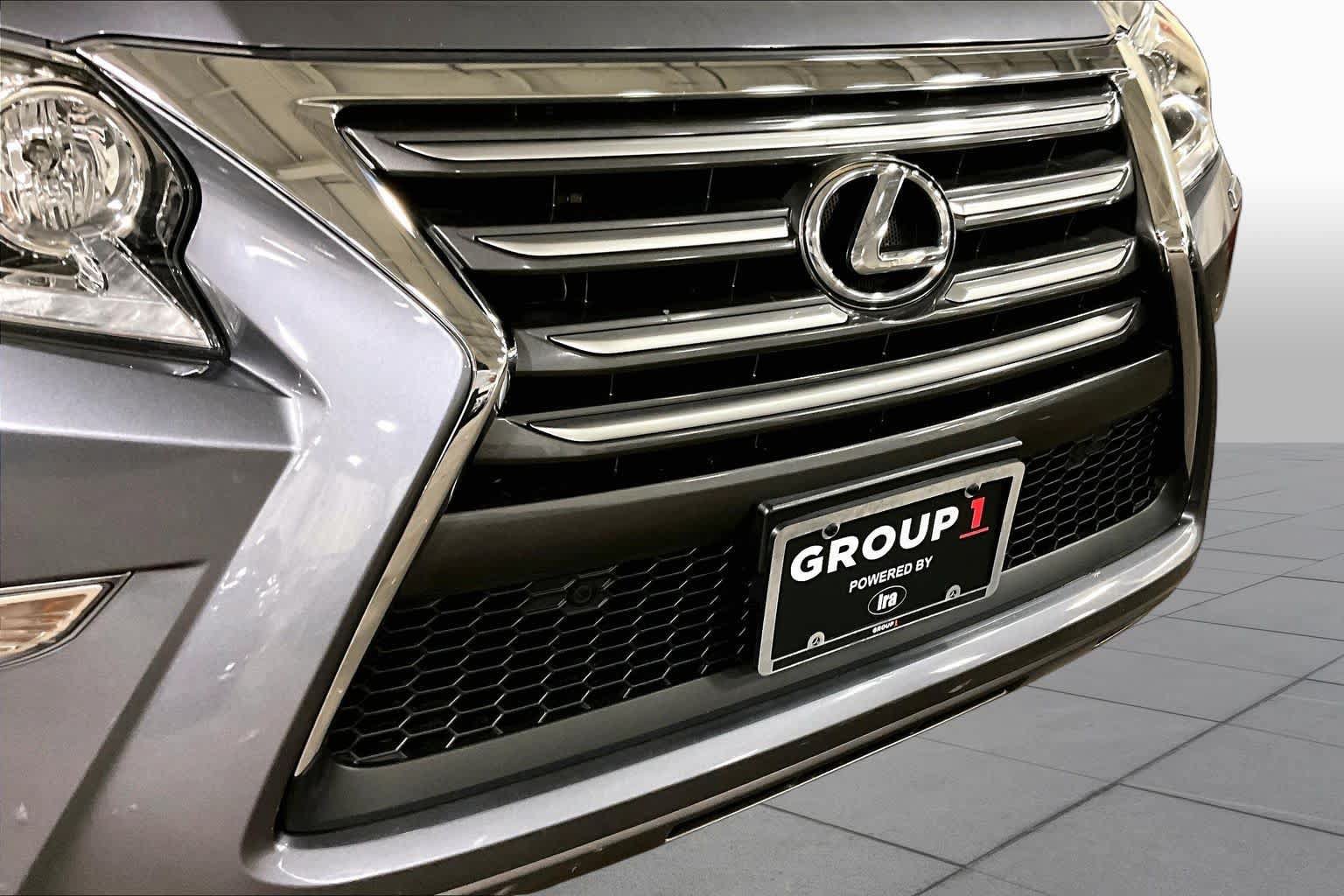 Used 2017 Lexus GX 460 Premium w/ Premium Package AWD/4WD image 30