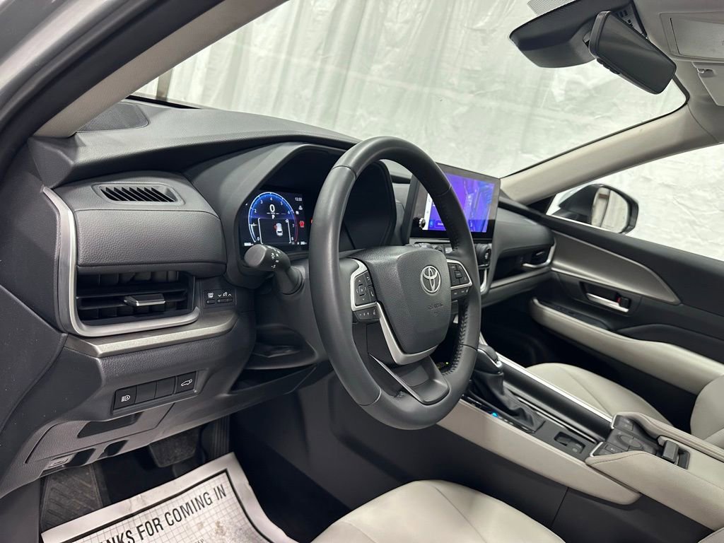 Used 2025 Toyota Grand Highlander AWD image 15