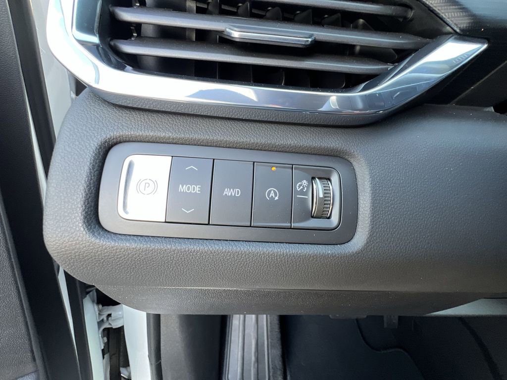 New 2025 GMC Acadia Elevation image 18