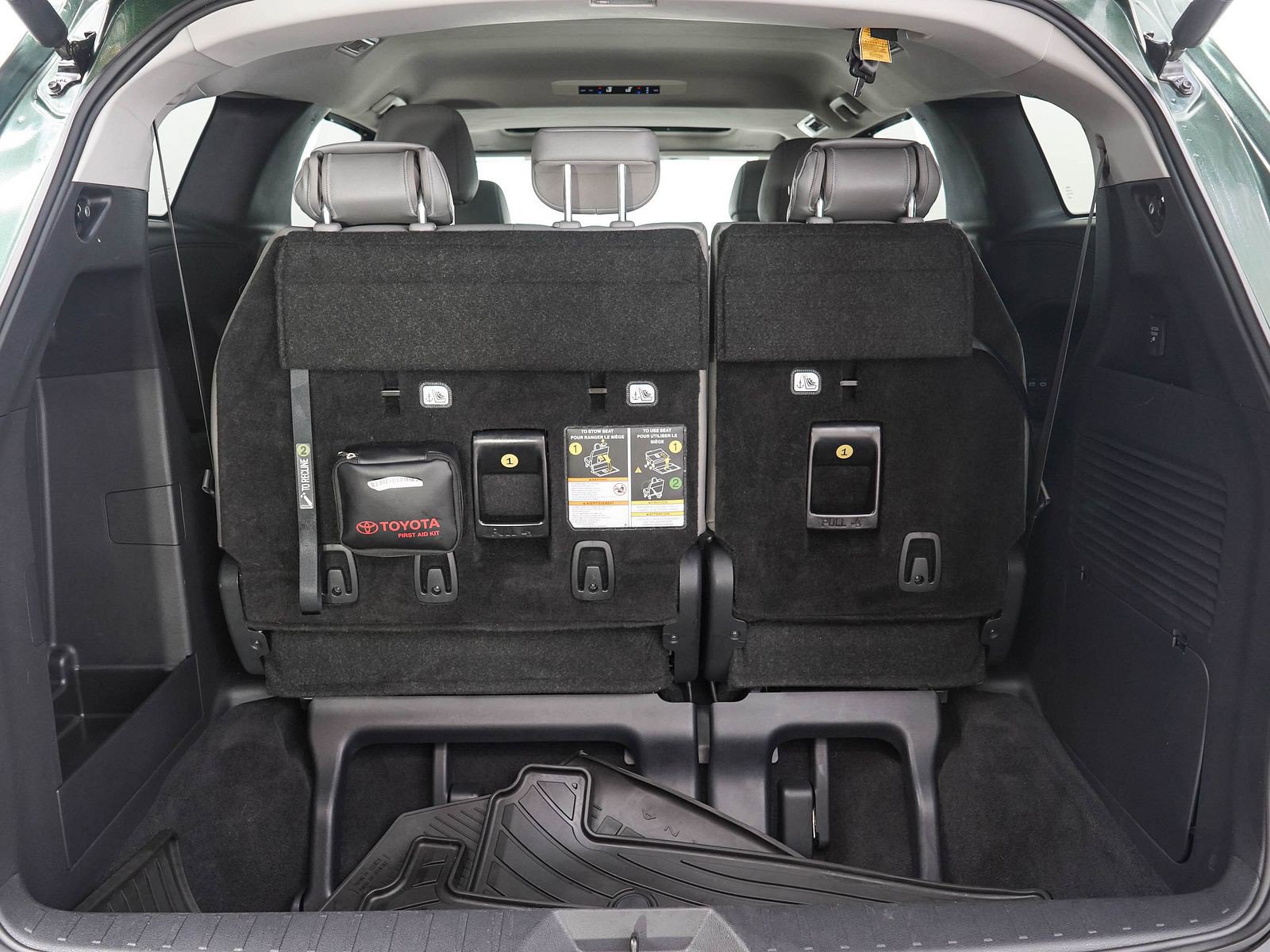 Used 2025 Toyota Sienna XLE w/ XLE Plus Package AWD/4WD image 9