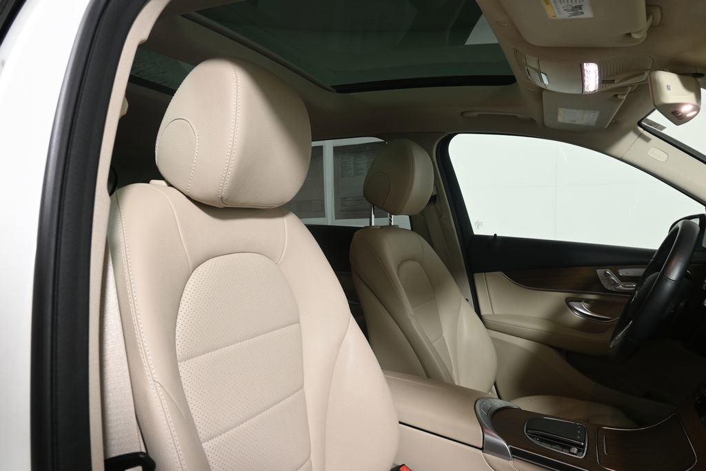 Used 2020 Mercedes-Benz GLC 300 4MATIC image 35