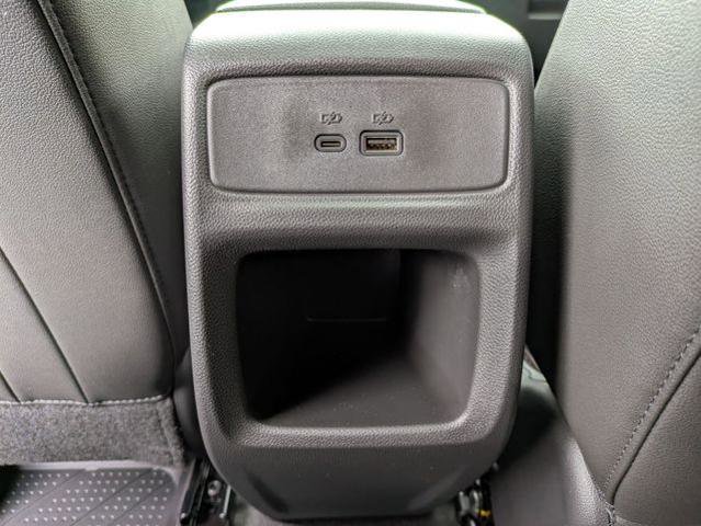 New 2026 Chevrolet Trax RS w/ Sunroof Package FWD image 25