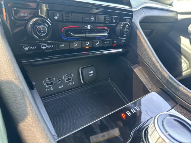 Used 2025 Jeep Grand Cherokee Altitude image 41