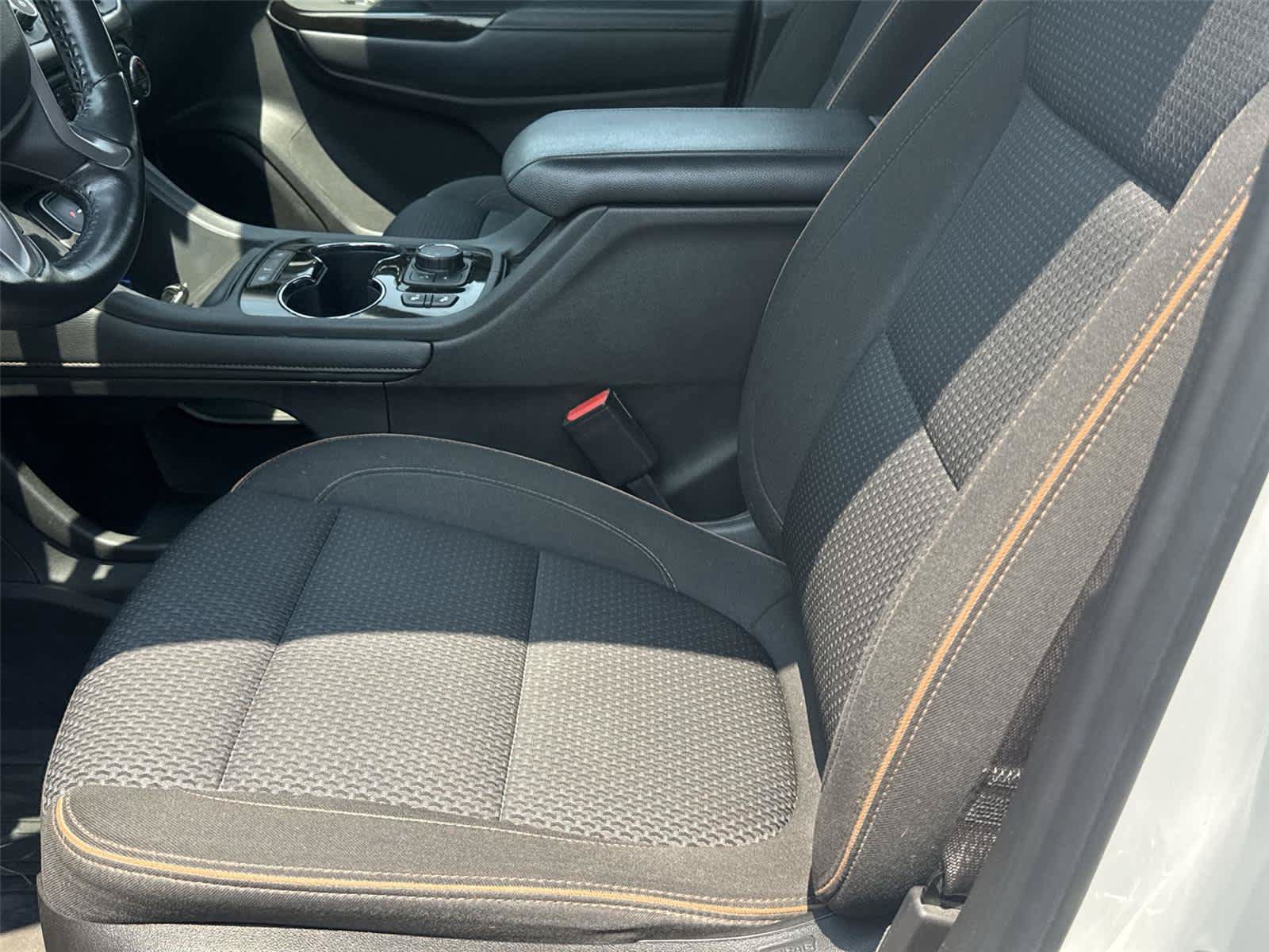 Used 2021 GMC Acadia AT4 w/ LPO, Floor Liner Package AWD/4WD image 10