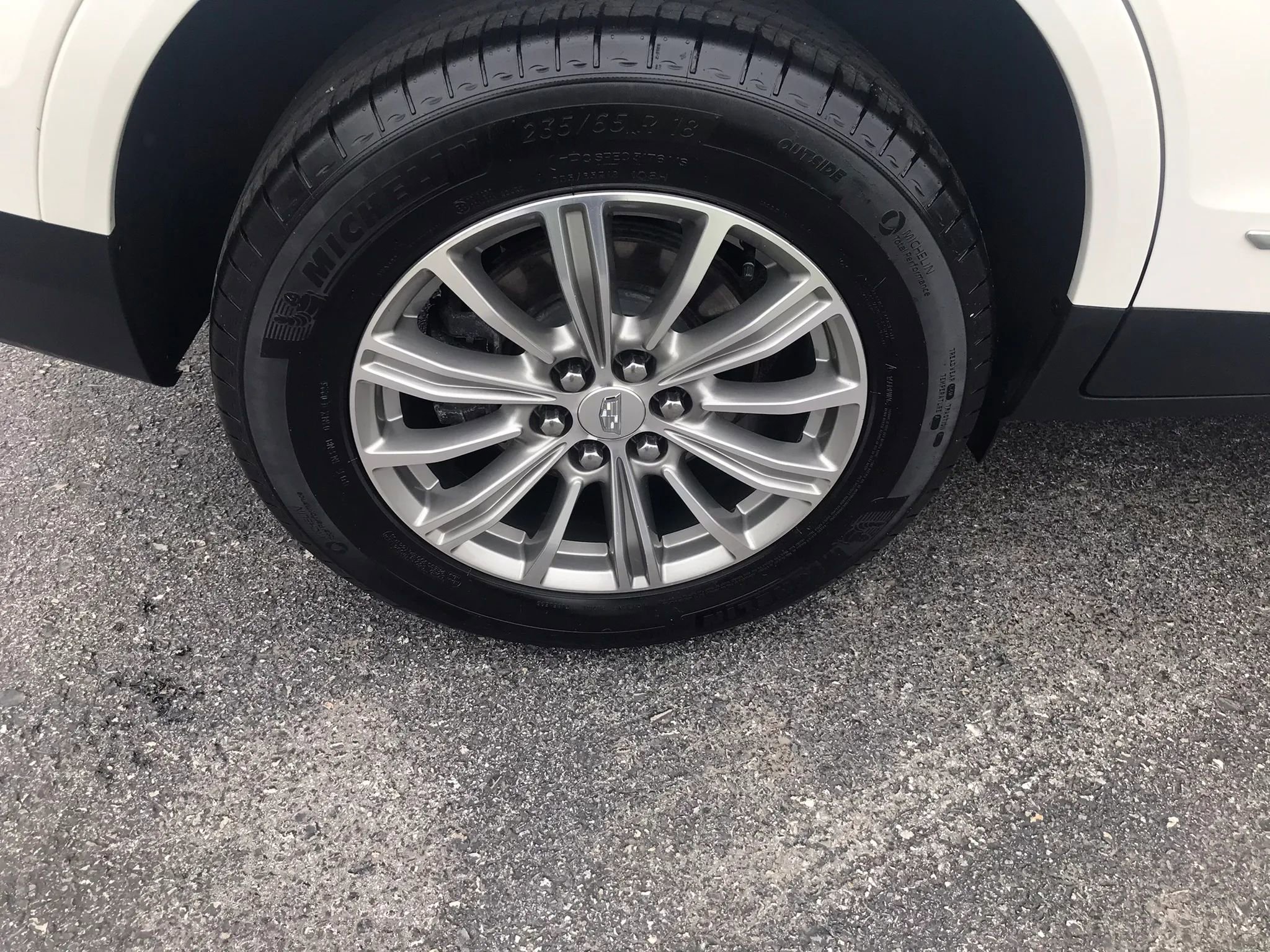 Used 2017 Cadillac XT5 Luxury w/ Driver Awareness Package AWD/4WD image 42